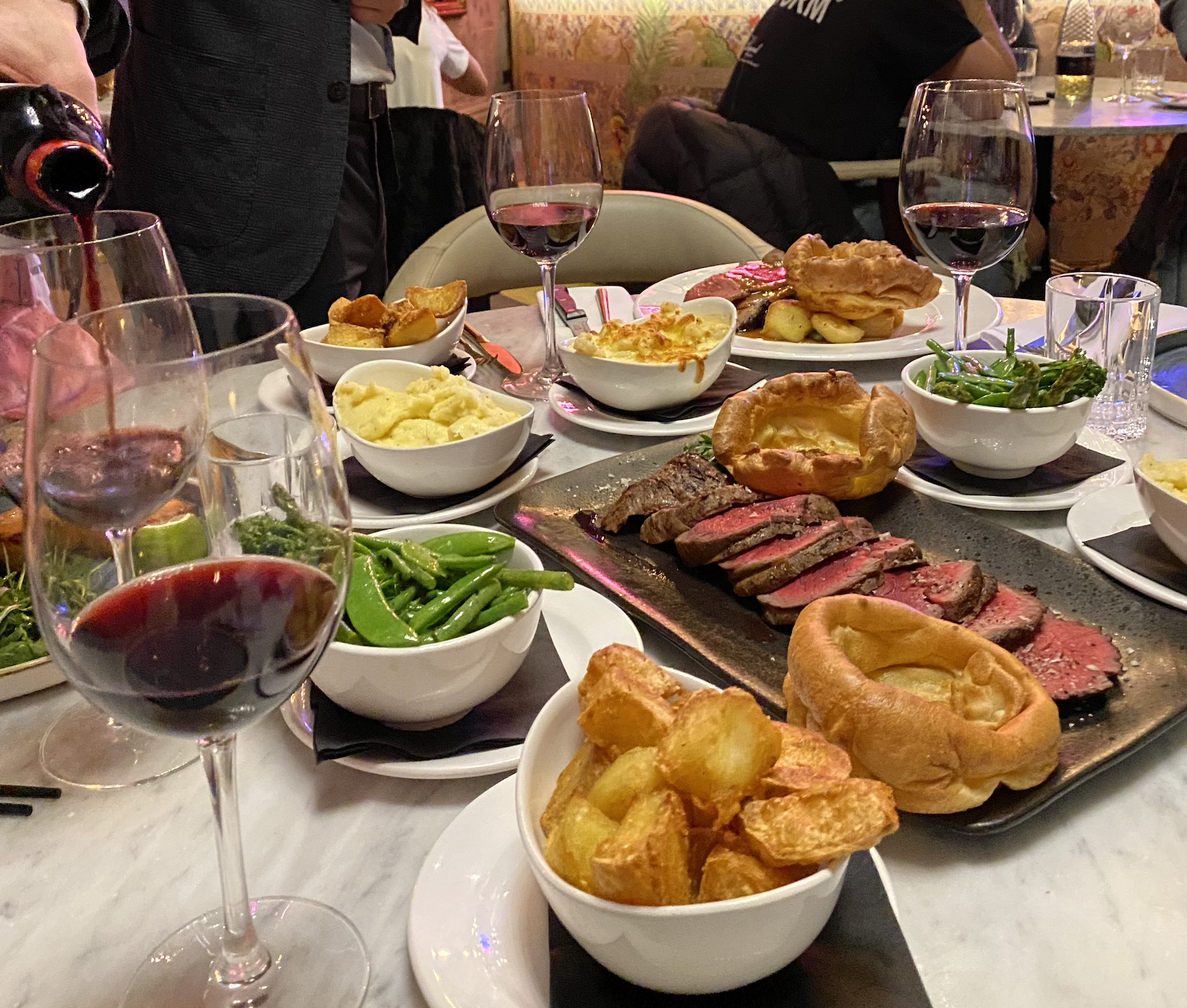 roast dinner menagerie manchester Halal food